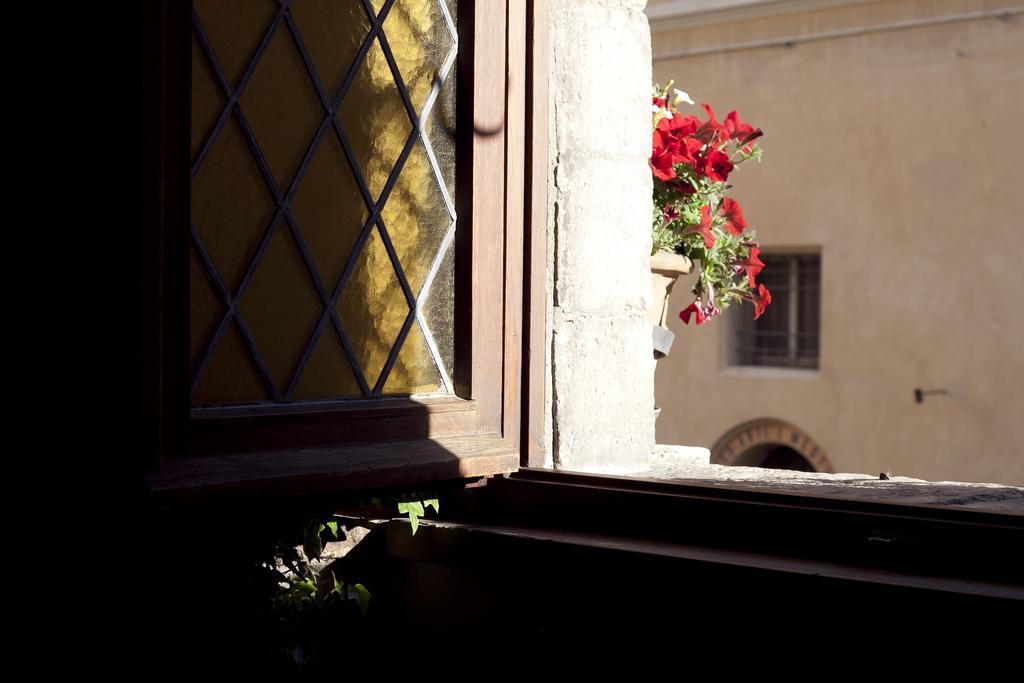 Loggia Dei Maestri Comacini Apartment Assisi Bilik gambar